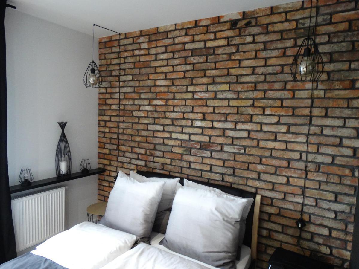 פוזנן Black&White Apartment Bis - Male Garbary 8 מראה חיצוני תמונה